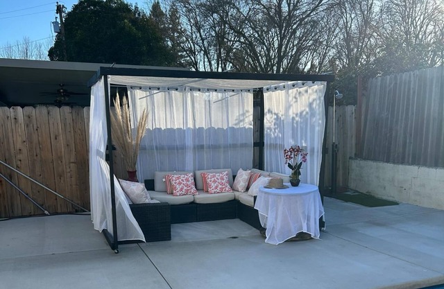 Charming 4BR Home with Pool in Napa Valley – Your Perfect Long-Term Retreat!