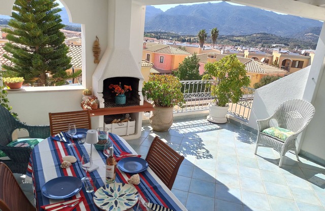 Charming and bright apartment in residence with pool and tennis court