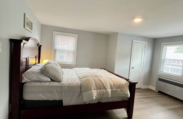 Charming and relaxing 3-bedroom house in a quit neighborhood.