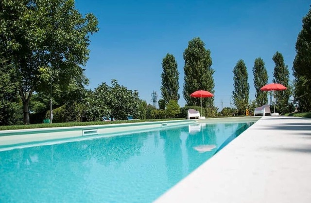 Charming and relaxing apartment with pool