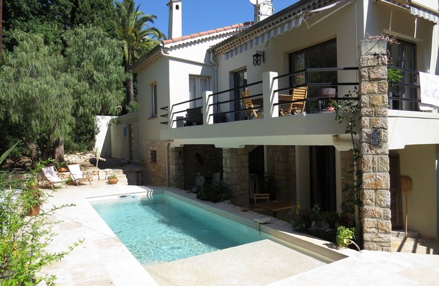 - Charming apartment in traditional Nice villa with swimming pool