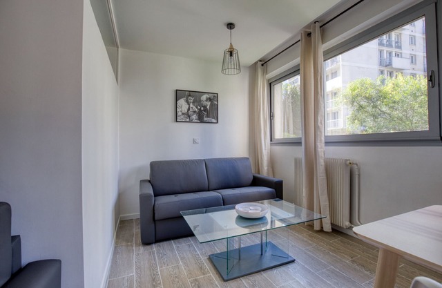 Charming apartment in the heart of the 19th