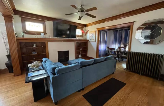 Charming Apartment with WiFi and AC in enchanting Blue Island.