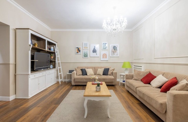 Charming Apartment With Patio Close to Colosseum