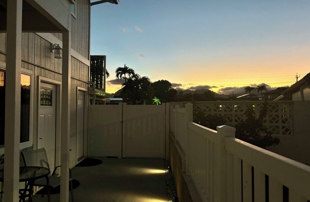 Charming apartment with AC and WiFi in serene Kailua.