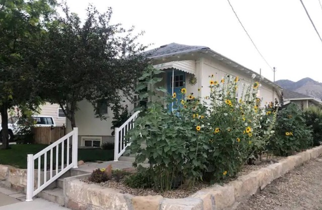 Charming artfully appointed eclectic bungalow