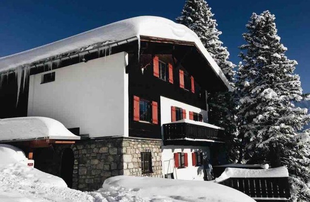 Charming Austrian Chalet in Lech