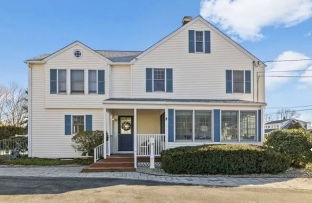 Charming beach home, complete with pool & cozy guest house!