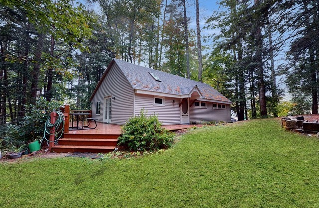 Charming Cabin with Serene Woodland Views and Modern Comforts