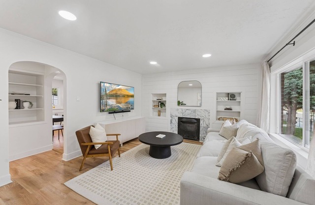Charming City Stay – 4BR SLC Bungalow