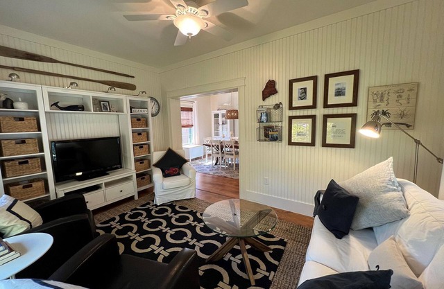 Charming Coastal Cottage Retreat in Wells, Maine