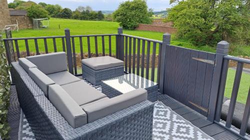 Charming Coastal Cottage with Hot Tub and Garden Sleeps 8