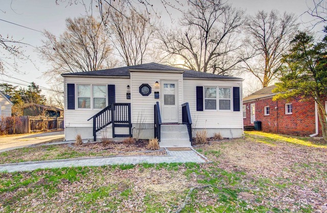 Charming Columbia Home - 1 Mi to Mizzou!
