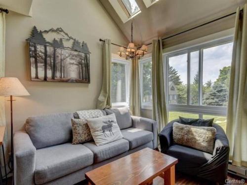 Charming Condo in the Mont Tremblant Ski Village