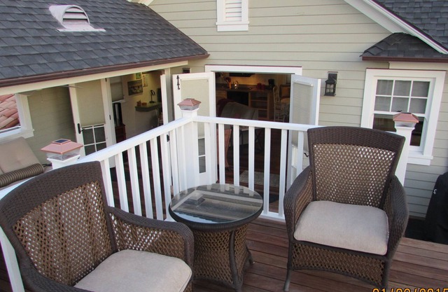 Charming Coronado Carriage House