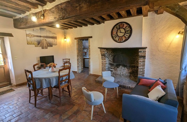 Charming Cottage in Peaceful Forest Setting near Loire Castles - Family Friendly & Fully Equipped