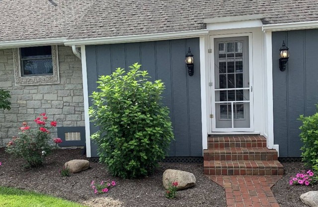 Charming cottage in Historic Waynesville