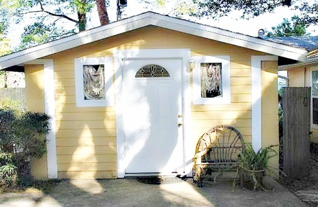 Charming Cottage Near Beach And Downtown Dunedin
