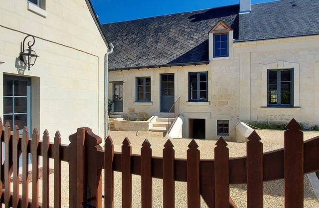 Charming cottage with garden near castles, WiFi, parking included