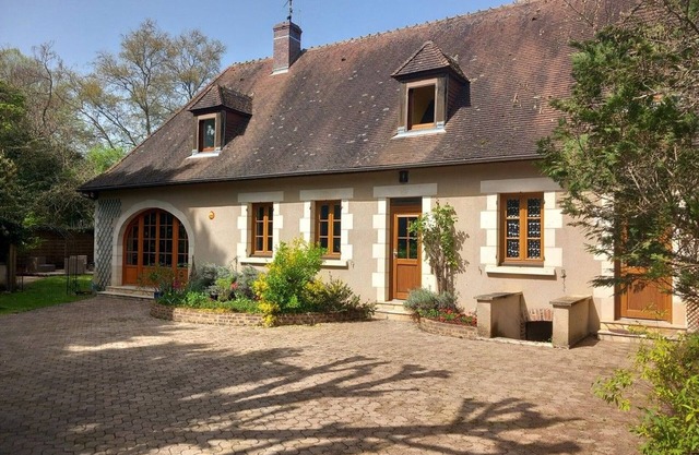 Charming Cottage with Spa, Billiards, Garden and Ping-Pong