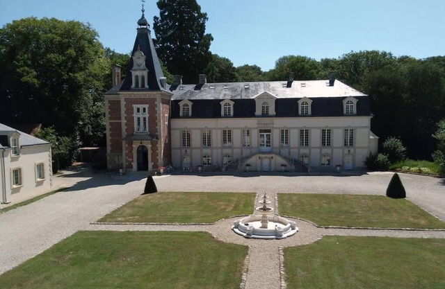 Charming estate just 1h30 from Paris