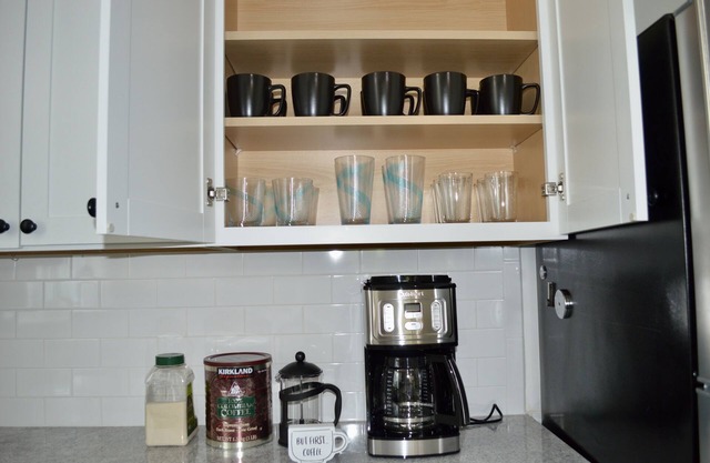 Charming Family Getaway: Pet-Friendly Haven, very close to Wake!