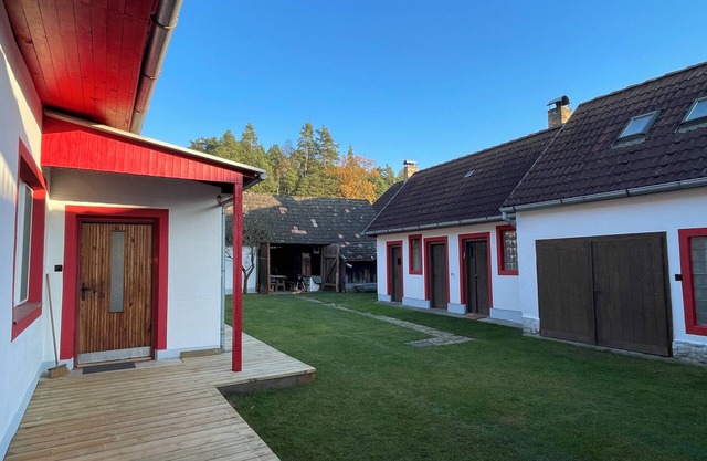 Charming farmhouse with sauna and WiFi in Vlkov