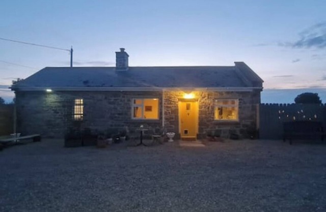 Charming Farmland Escape in the Heart of Ireland
