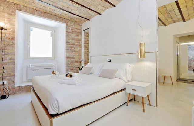 Charming flat near colosseum