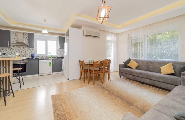 Charming Flat w Balcony 5 min to Beach in Antalya