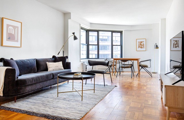Charming Flatiron 1BR w/Gym, Doorman, near USQ, trains, by Blueground