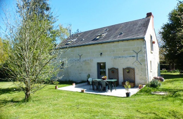 Charming 16th-18th Century House: Renovated, Close to Loire, Family-Friendly, All-Inclusive