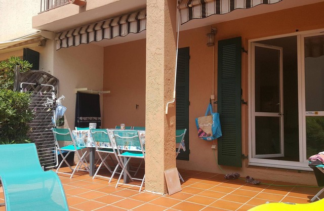 Charming apartment for 5 people with large terrace and air conditioning on the ground floor