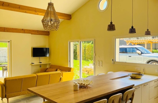 Charming house between Aix en Provence and the Southern Alps