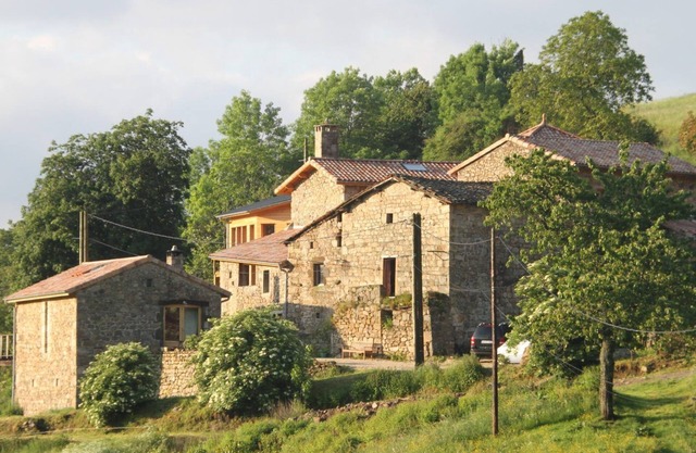 Charming Gîte "La 1670" in a renovated 17th century hamlet