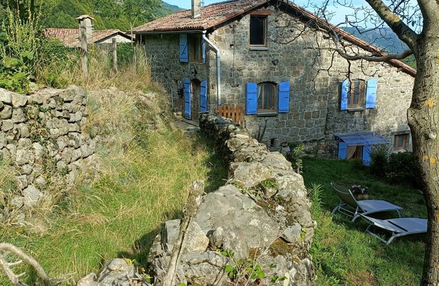 Charming gîte studio in Ardèche verte