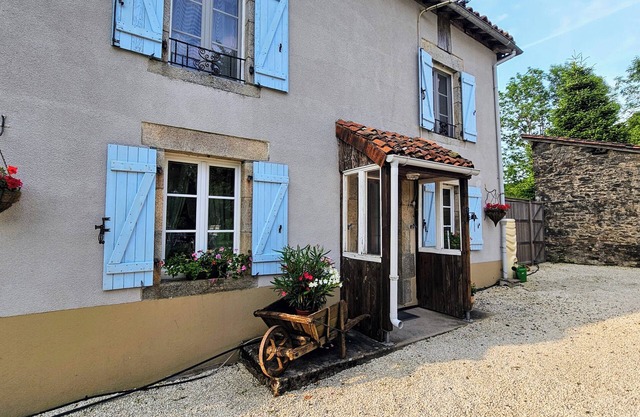 Charming gite in the beautiful French countryside with private pool