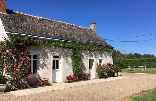 CHARMING GITE with swimming pool
