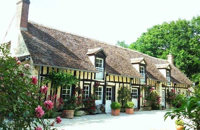 Charming half-timbered house in the heart of the Orleans forest