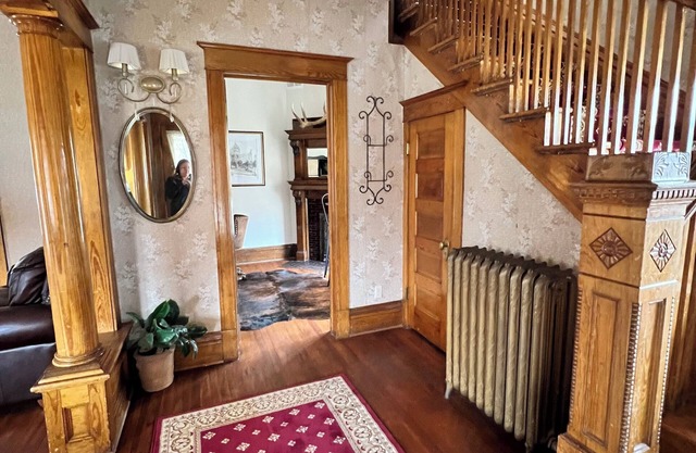 Charming Historic 5-Bedroom Home in Prime Locationnn