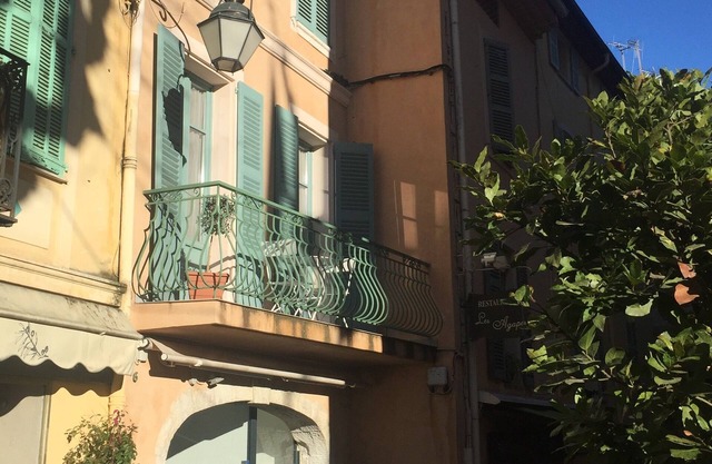 Charming historic city apartment 4 People