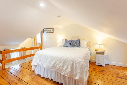 Charming Historic Schoolhouse on Mystic River