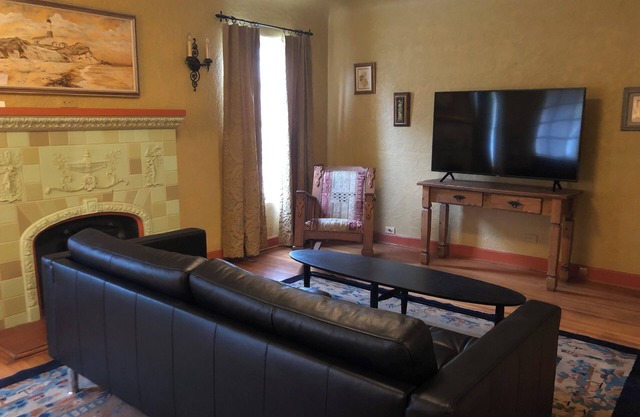 Charming historical 1-bedroom apartment in Dallas