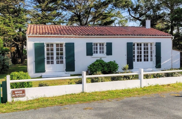 Charming house 100 m from the sea