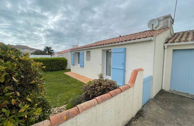 Charming House with Enclosed Garden, Terrace, Near Beach
