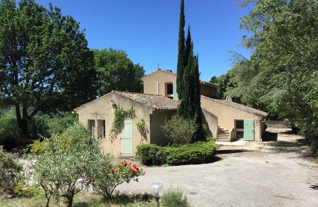 Charming house, exceptional view, swimming pool, olive grove.