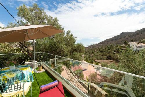 Charming House in Temisas with Parking and Air Conditioning