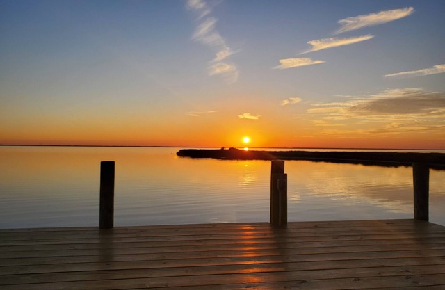 Charming house with WiFi, AC in welcoming Mathews County on the Mobjack Bay.