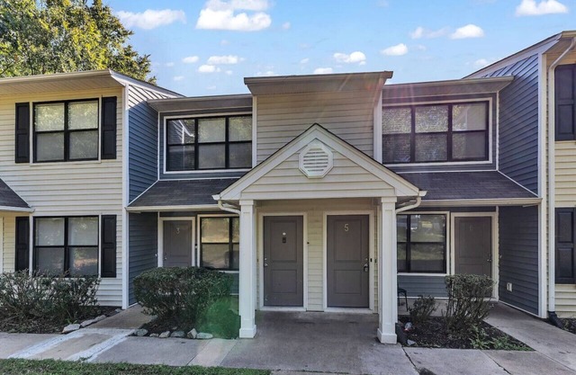 Charming King 2BR Suite—in Research Triangle Park!