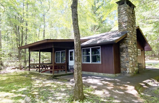 Charming Lake View Cabin in the Poconos on Private Resort
